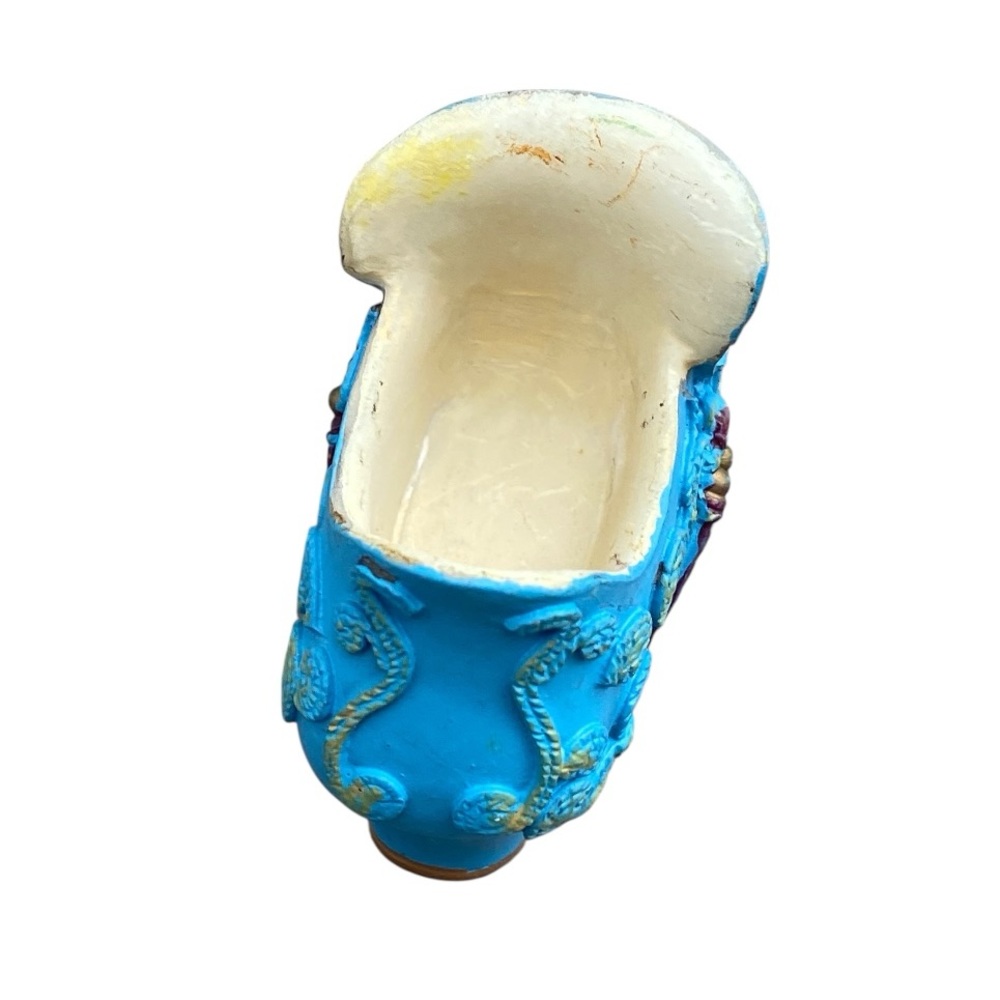 Just the Right Shoe" by Raine (Lorraine Vail), model "The Empress - Picture 9 of 11